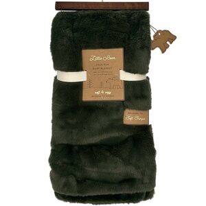LITTLE BEAR Faux Fur Reversible Sherpa Baby Blanket Forest Green Unisex Gift NWT